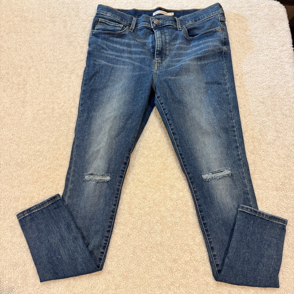 Levi's 720 High Rise Super Skinny Jeans with Distressed Details